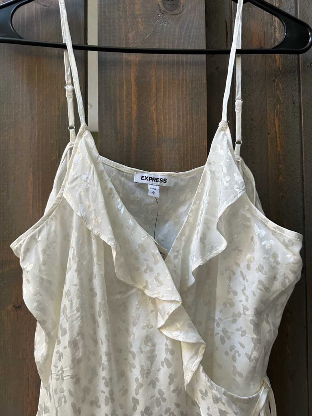 Express Cream Ruffle-Front Satin Camisole Large NWT - Picture 3 of 7